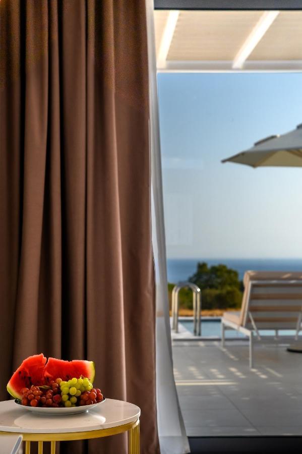 Dionisos Suites Lixúri Exterior foto