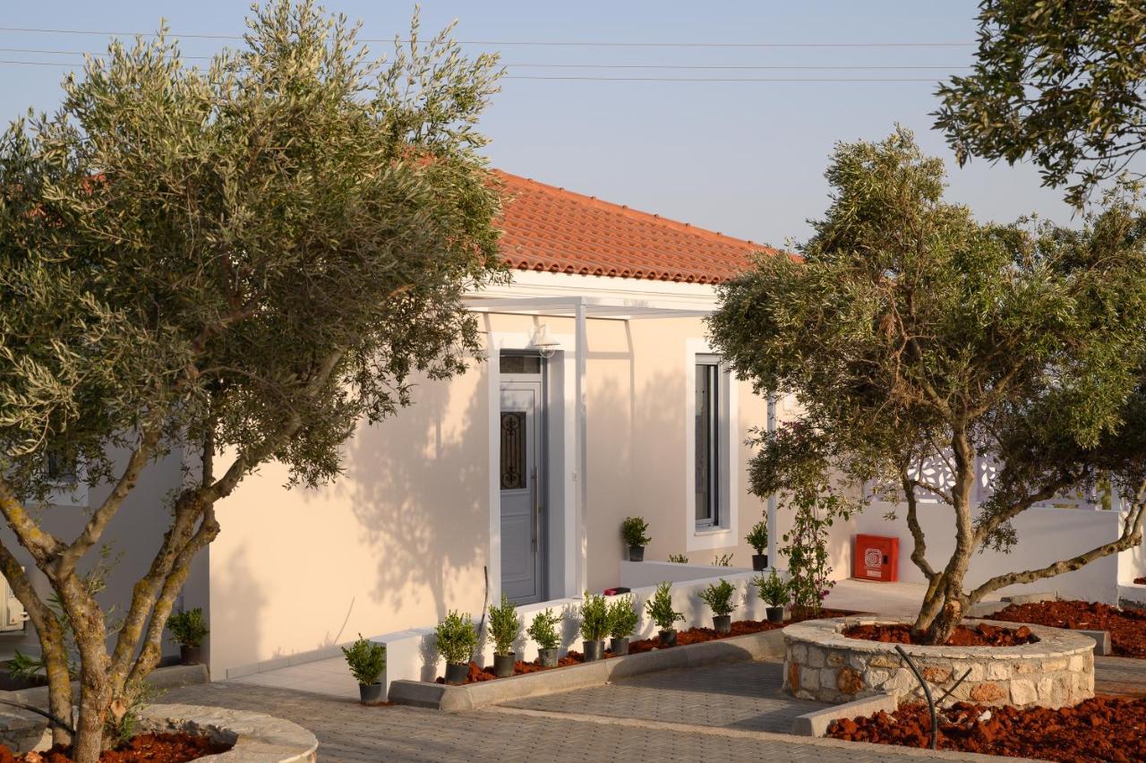 Dionisos Suites Lixúri Exterior foto