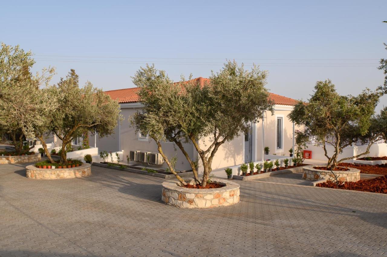 Dionisos Suites Lixúri Exterior foto