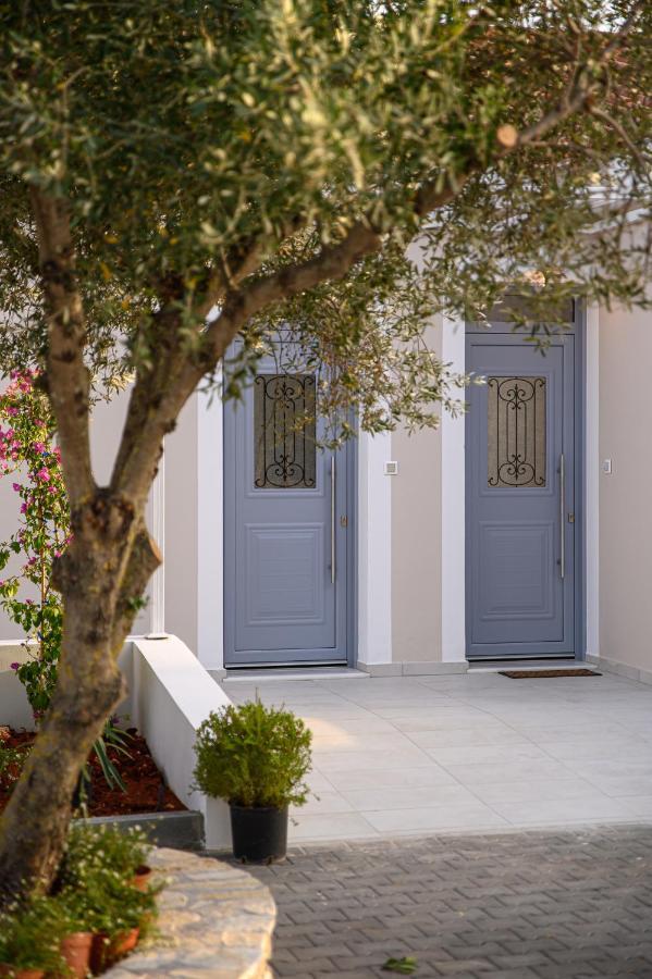 Dionisos Suites Lixúri Exterior foto